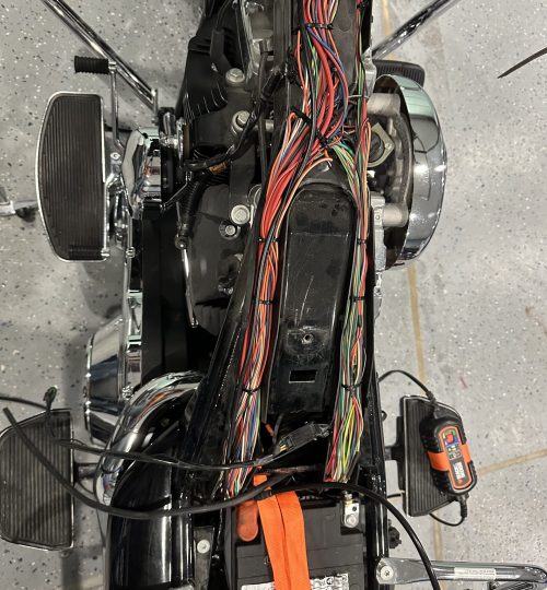 FM antenna tucked in nicely